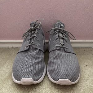 Grey Nike Tennis Shoes
